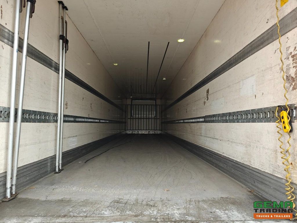Schmitz TKS24 3-Axle BPW - Chereau Insulated Body - Lift/Steering Axle - Disc Brakes - Tail Lift 2000KG