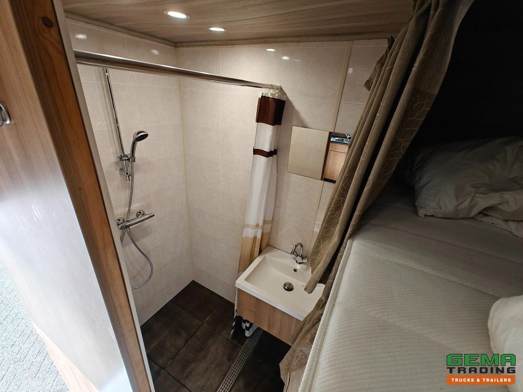 Pacton 11 T-S 1-achsiger BPW-Anhänger – Wohnmobil/Camper/Motorsportanhänger – Klimaanlage – Generator – Toilette – Werkstatt – Solaranlage – frisch lackiert