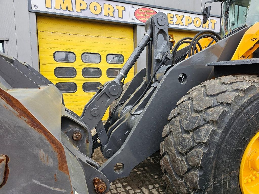 Volvo L180H WE1563