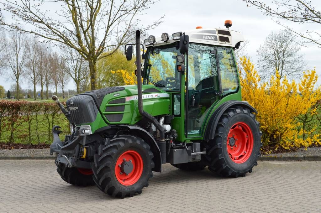 Fendt 211V Vario Profi Smalspoor/Fruitteelttractor