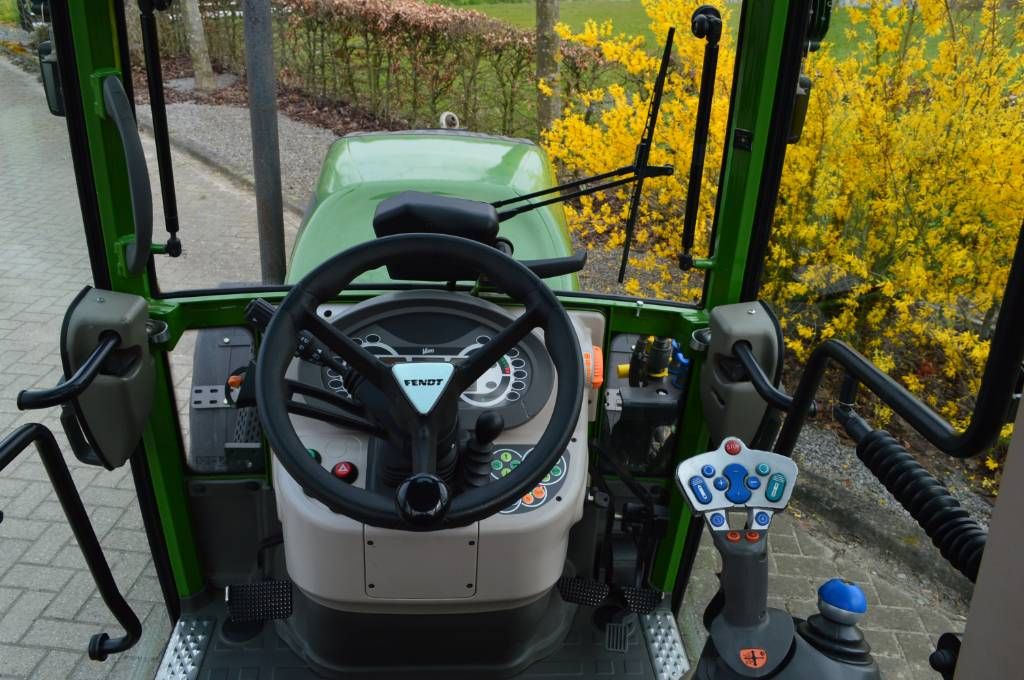 Fendt 211V Vario Profi Smalspoor/Fruitteelttractor