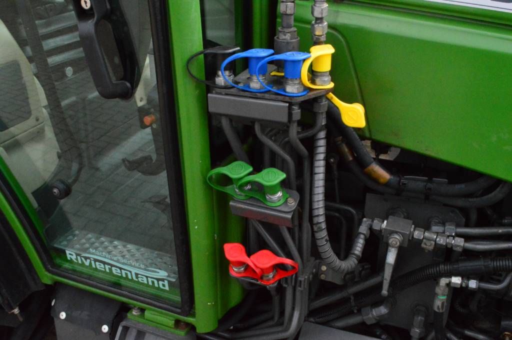 Fendt 211V Vario Profi Smalspoor/Fruitteelttractor