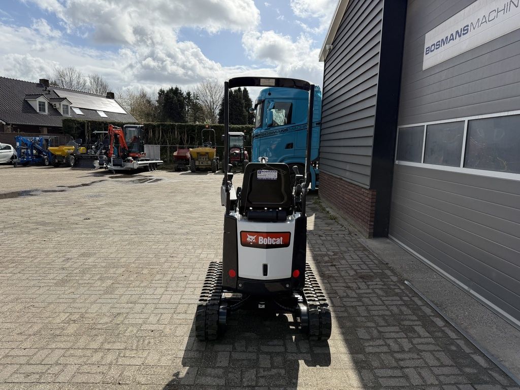 Bobcat E10 z minigraver NIEUW SLOOP / SORTEER functie hydraulische wissel + 3 bakken