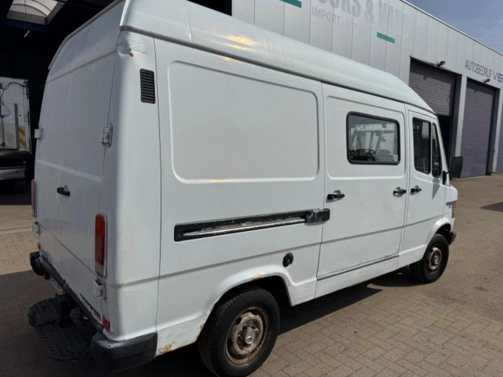 Mercedes-Benz 200-serie **208D-FRENCH ORIGINE**