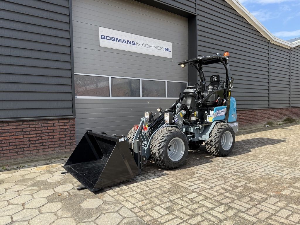 Giant TE HUUR Giant G1500 L X-TRA minishovel 1,5 T