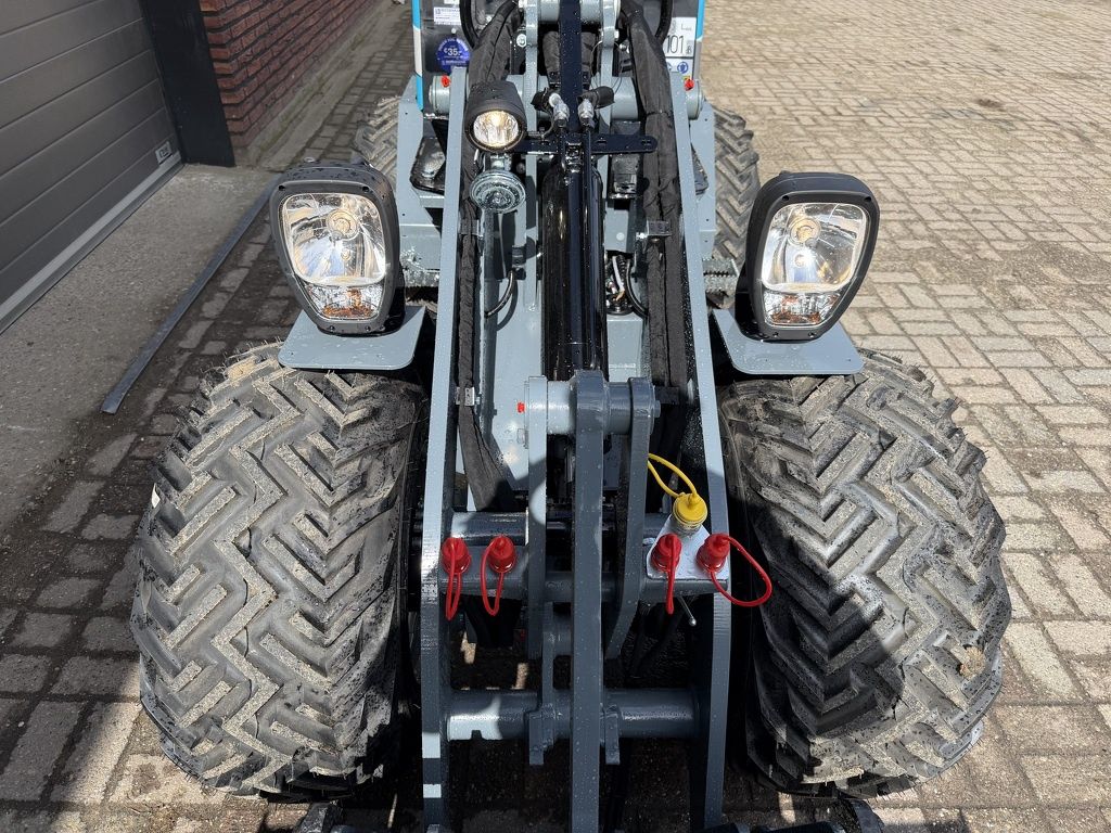 Giant TE HUUR Giant G1500 L X-TRA minishovel 1,5 T