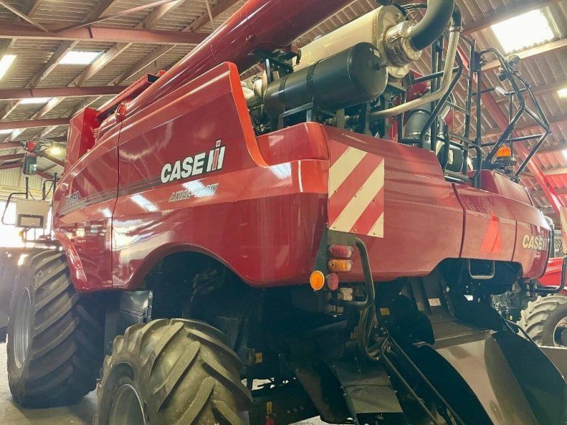 Case IH Axial Flow 8250