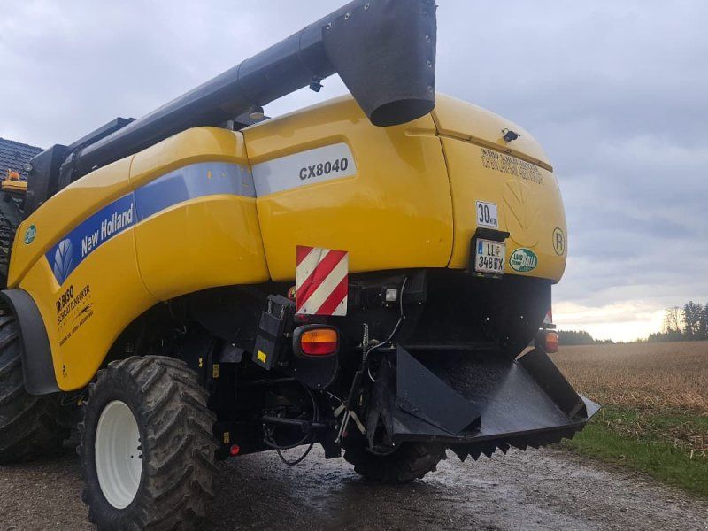New Holland CX8040