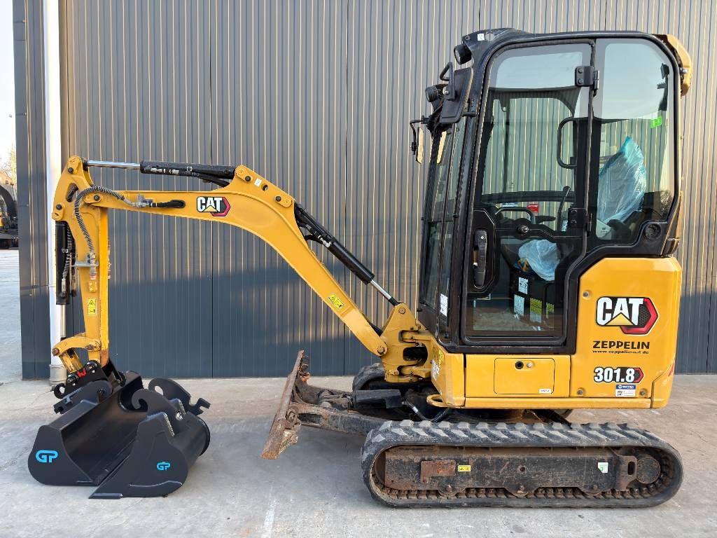 CAT 301.8 | 05A | CW05 + 2x NEW bucket