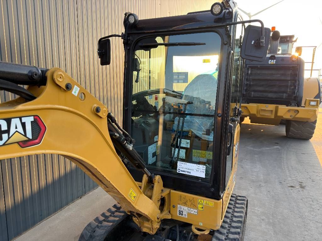 CAT 301.8 | 05A | CW05 + 2x NEW bucket