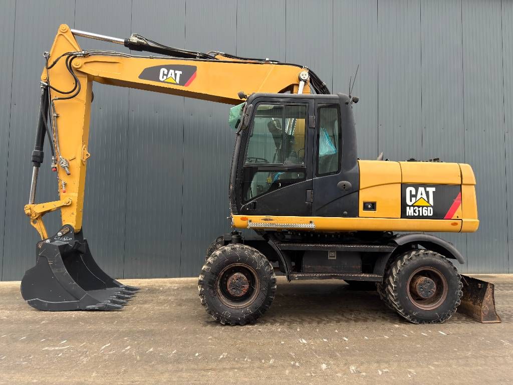 CAT M316D