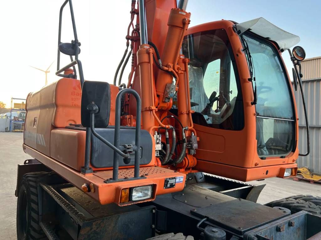 Doosan DX170W