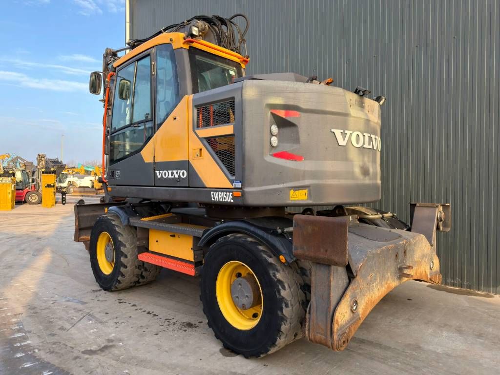 Volvo EWR150E - Stabilizers