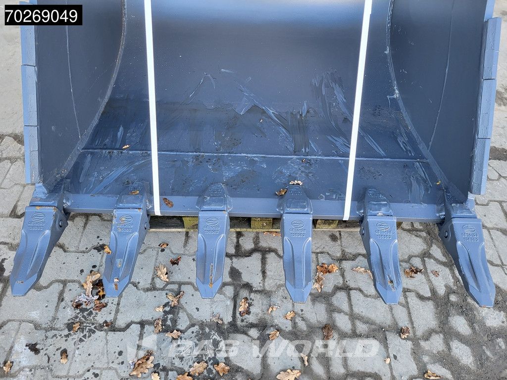 Strickland S70 1.2 M3 - 1.5M WIDE