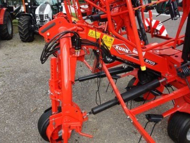 Kuhn GF 8703