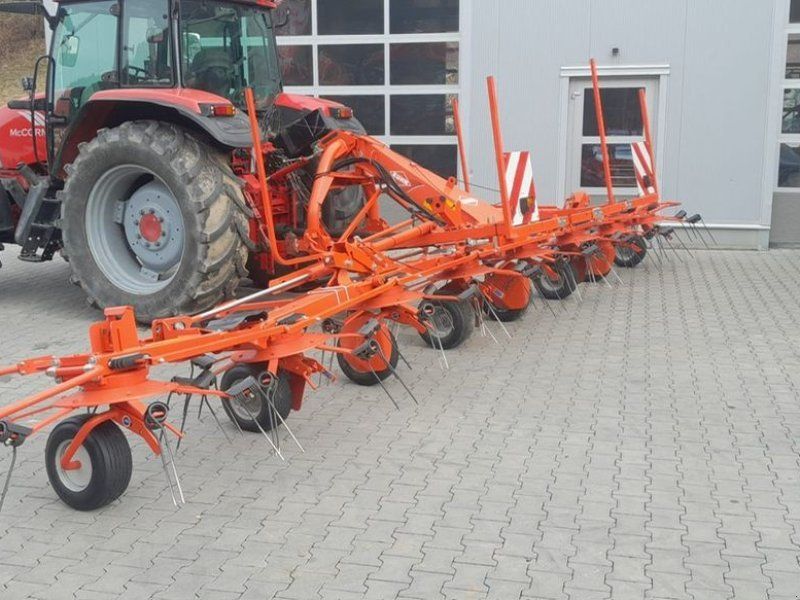 Kuhn GF 8702