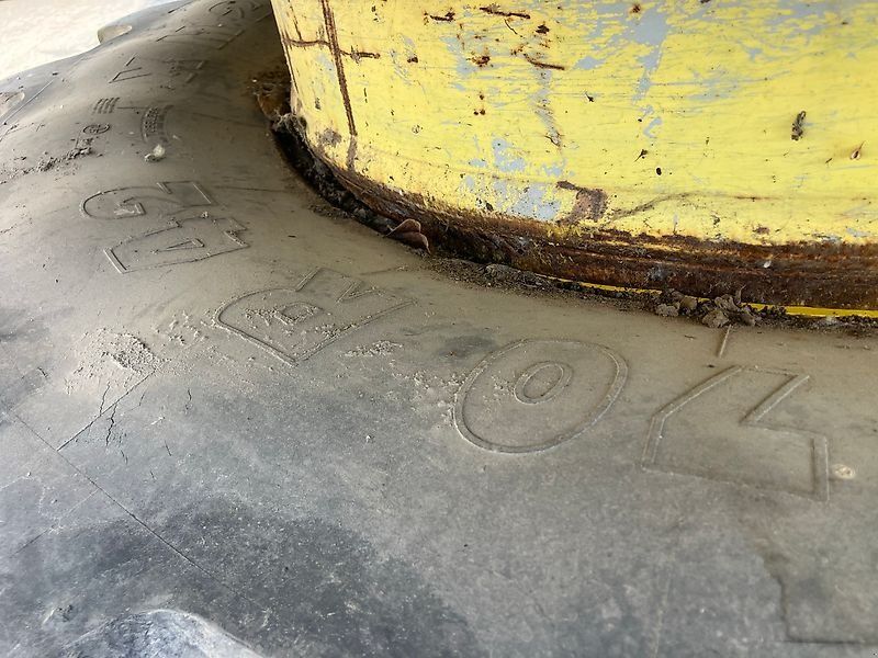 Zwillingsräder 710/70R42 passend an 42 Zoll Hauptrad