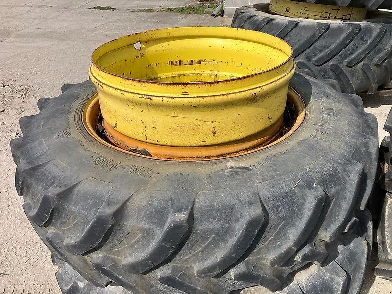 Zwillingsräder 420/85R38 an 34 Zoll Hauptrad