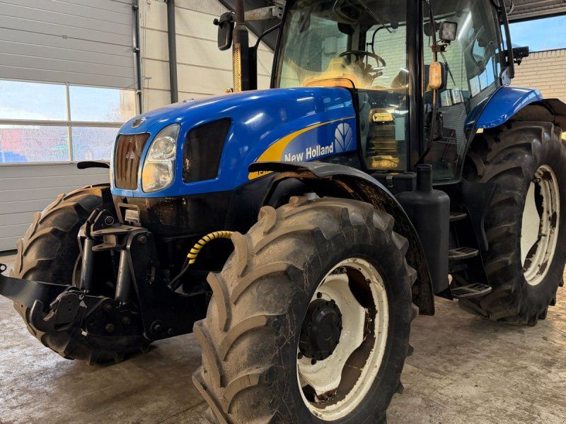 New Holland TS135A