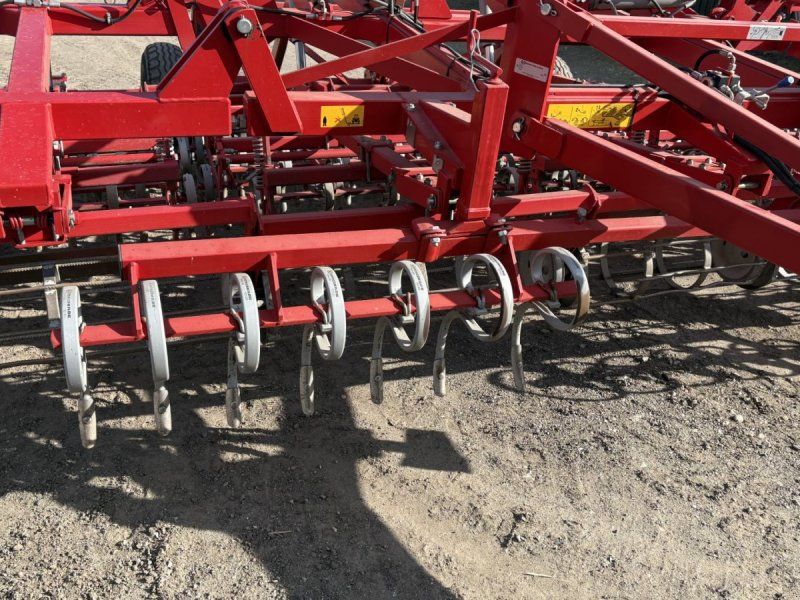 Kongskilde 7 meter germinator med CROSKILL tromle bagerst. Velnet til roe