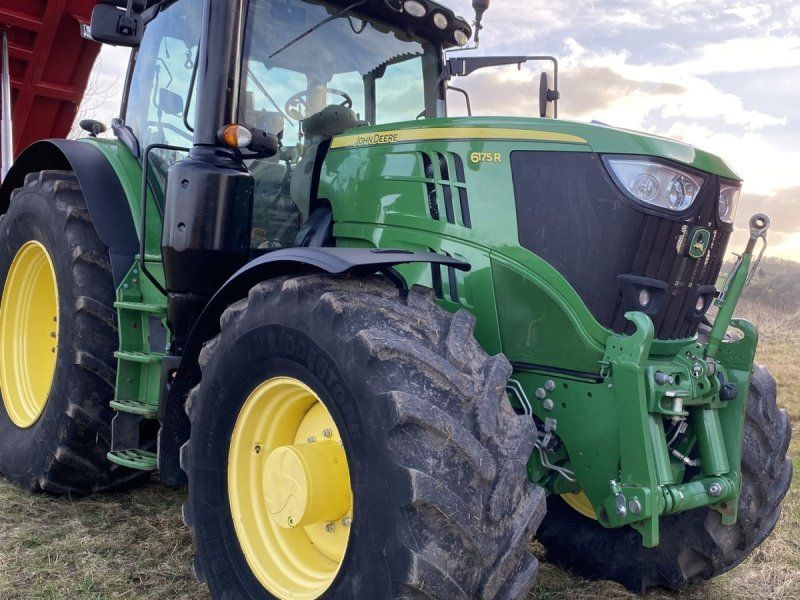 John Deere 6175R