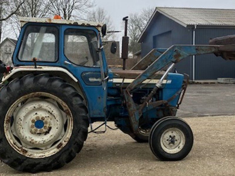 Ford 5000 5000 med frontlæsser
