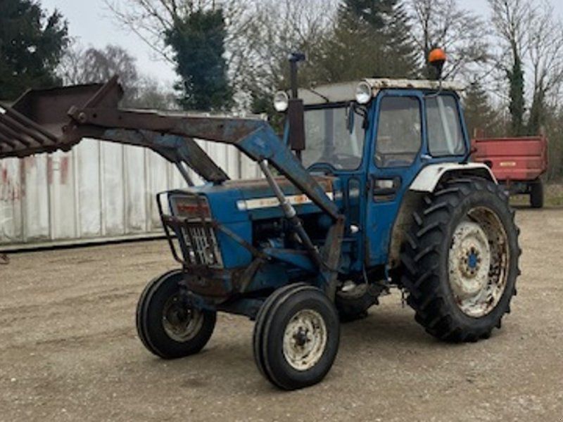 Ford 5000 5000 med frontlæsser