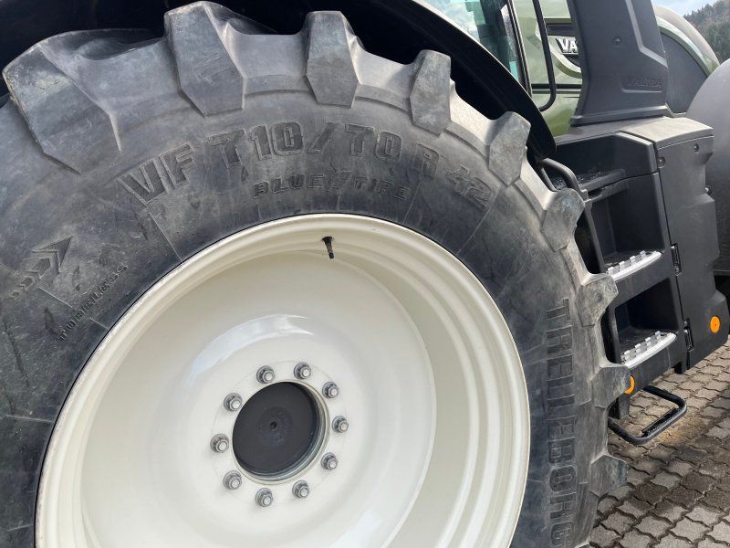 Valtra Q 305 Vorführschlepper