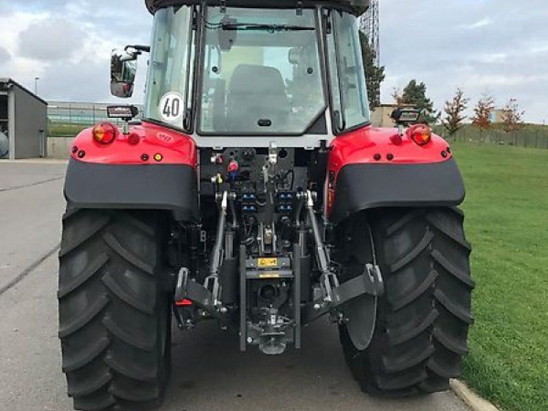Massey Ferguson 5S145 Dyna-6