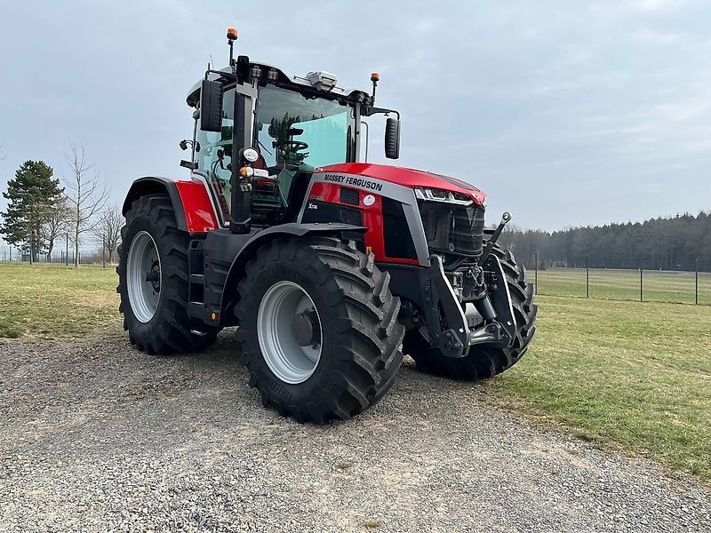 Massey Ferguson 8S305 Xtra Exclusive