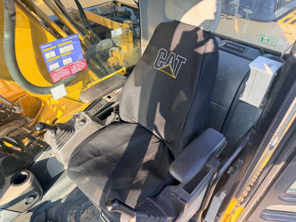 CAT 320D L