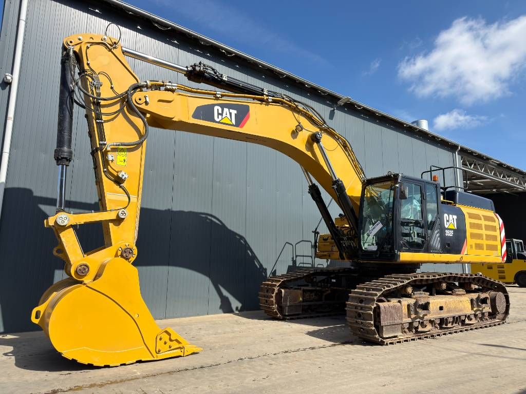 CAT 352F