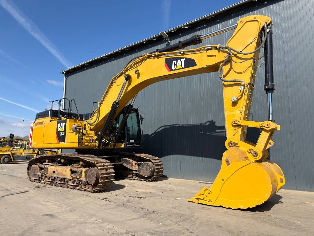 CAT 352F