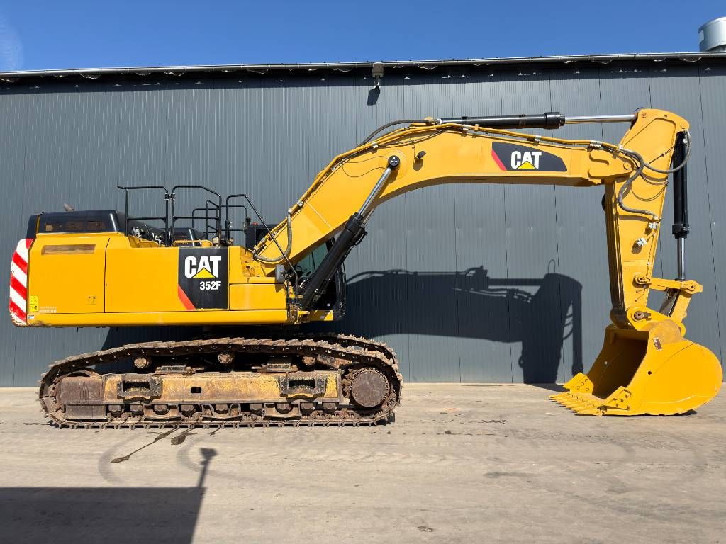 CAT 352F