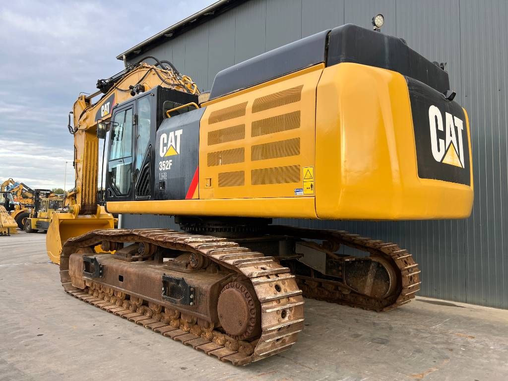 CAT 352FL ME