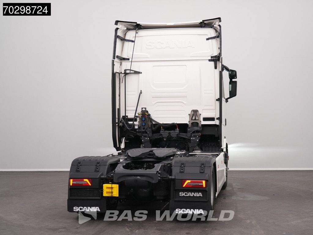 Scania S560 4X2 NEW! Retarder Full-Air 2xTanks Leder Standklima Navi ACC LED VECTO 3