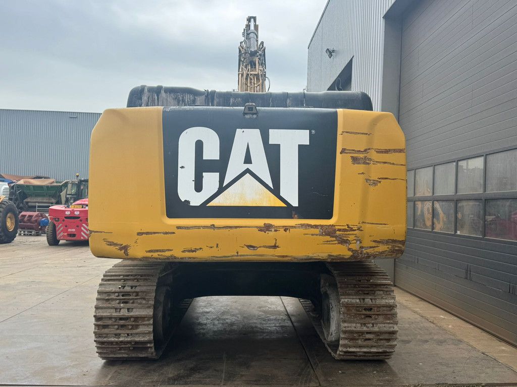 Caterpillar 336FL Tracked material handler