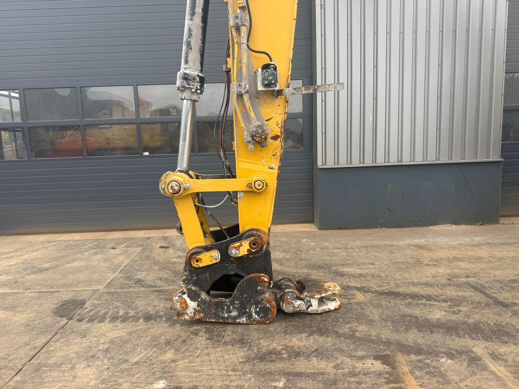 Caterpillar 336FL Tracked material handler