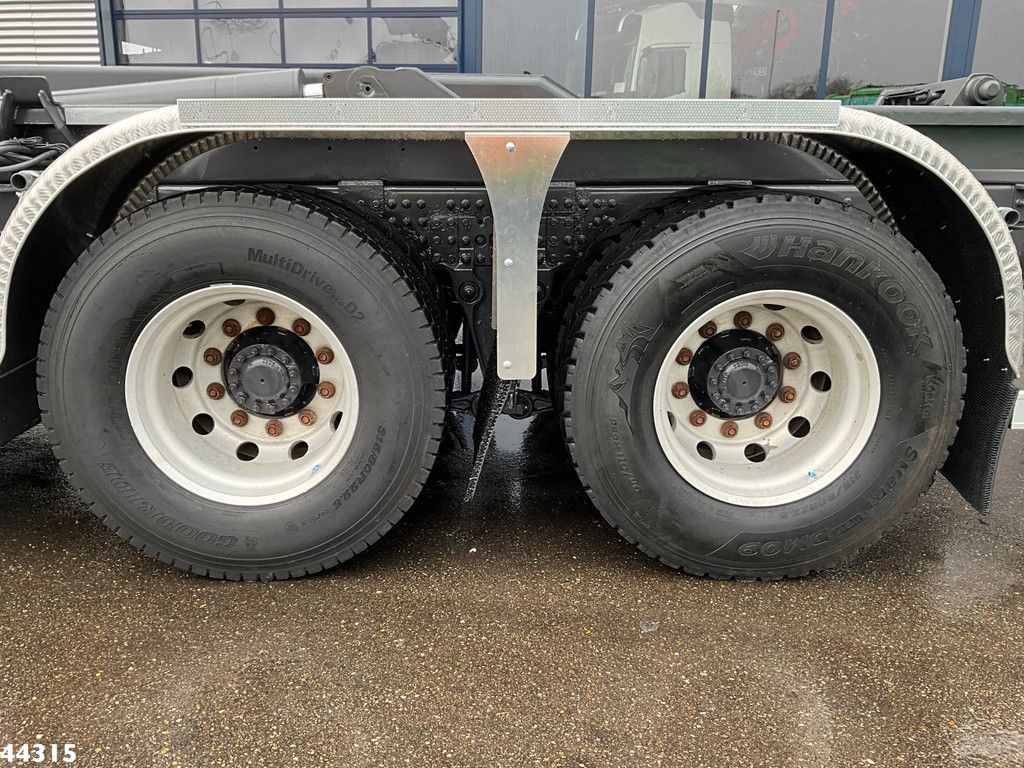 Volvo FMX 540 8x4 Euro 6 Hiab 28 Tonmeter laadkraan