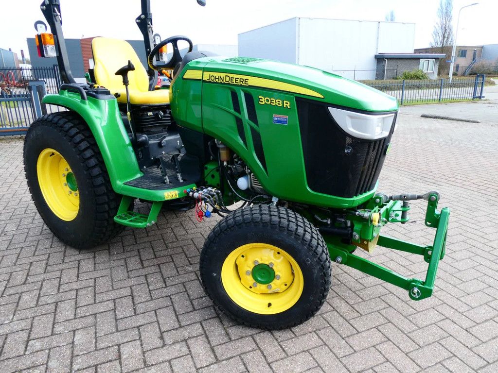 John Deere 3038R 4wd HST / 01236 Draaiuren / Full Options