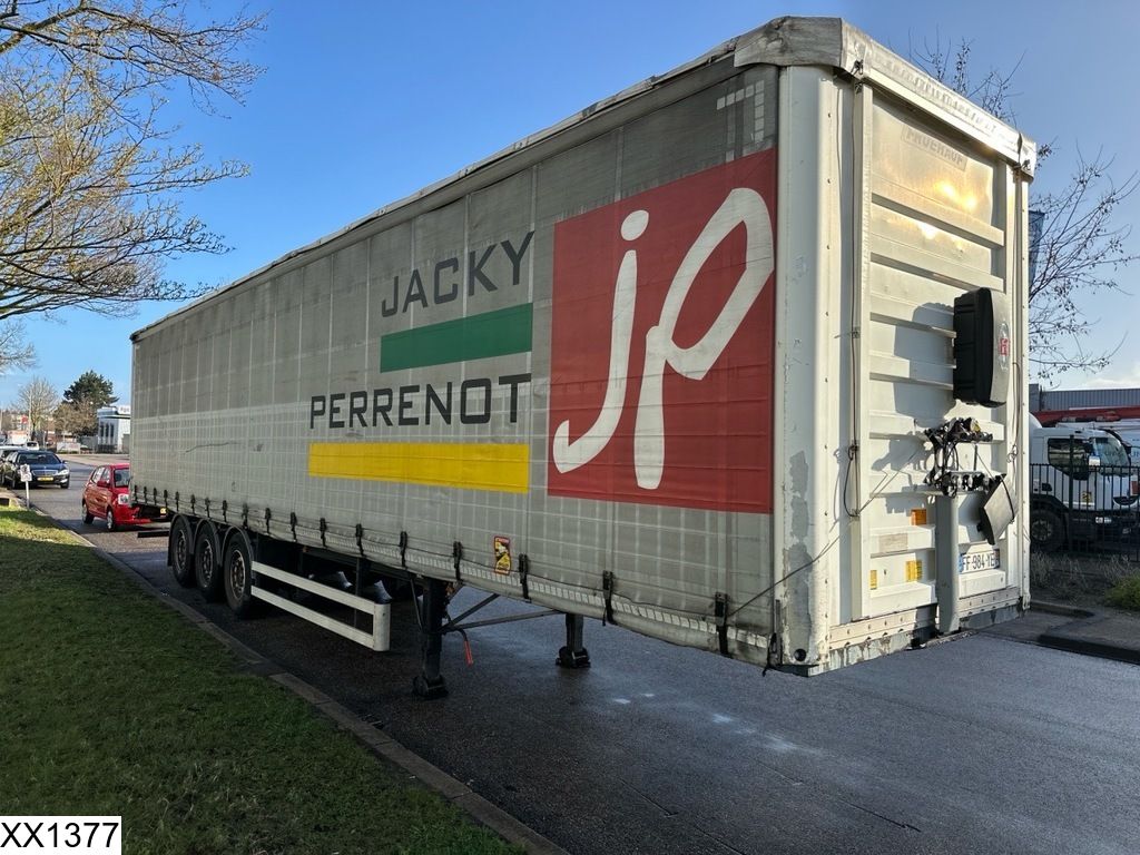 Fruehauf Tautliner Lift shaft