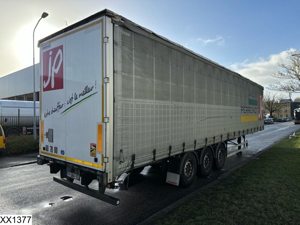 Fruehauf Tautliner Lift shaft