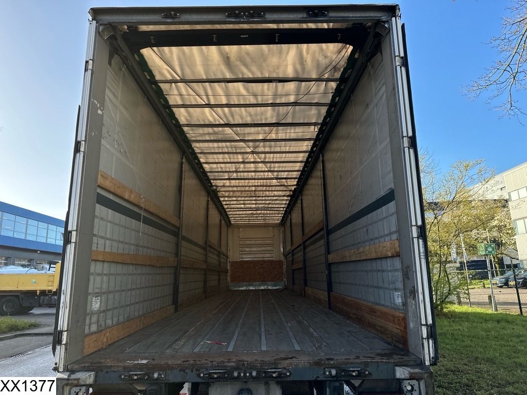 Fruehauf Tautliner Lift shaft