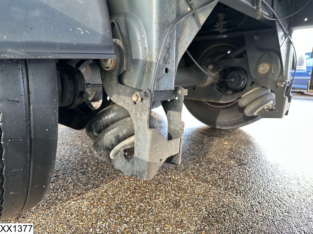 Fruehauf Tautliner Lift shaft