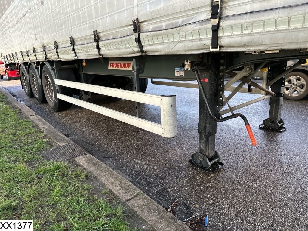 Fruehauf Tautliner Lift shaft