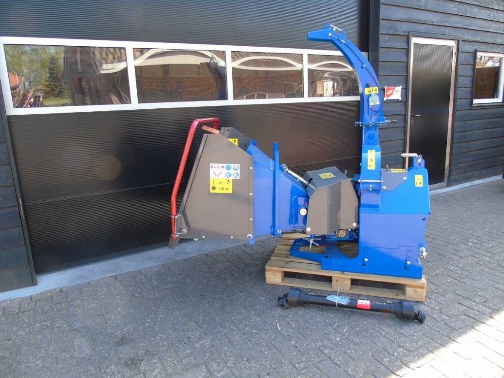 Houtversnipperaar versnipperaar BX 52R met hydraulische invoerro