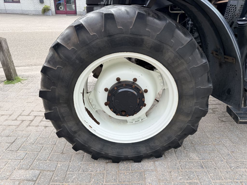 New Holland TS90 4WD