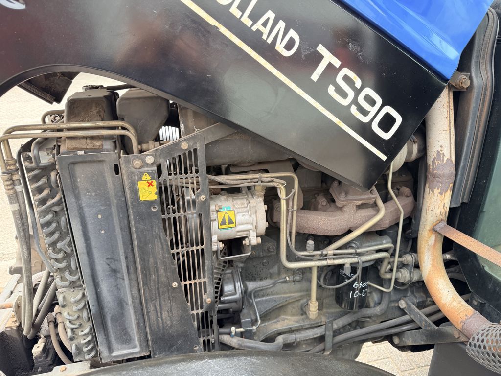 New Holland TS90 4WD