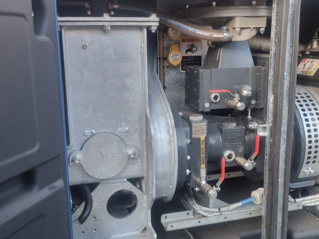 BBA BA75 D220 wit HATZ 1D81z