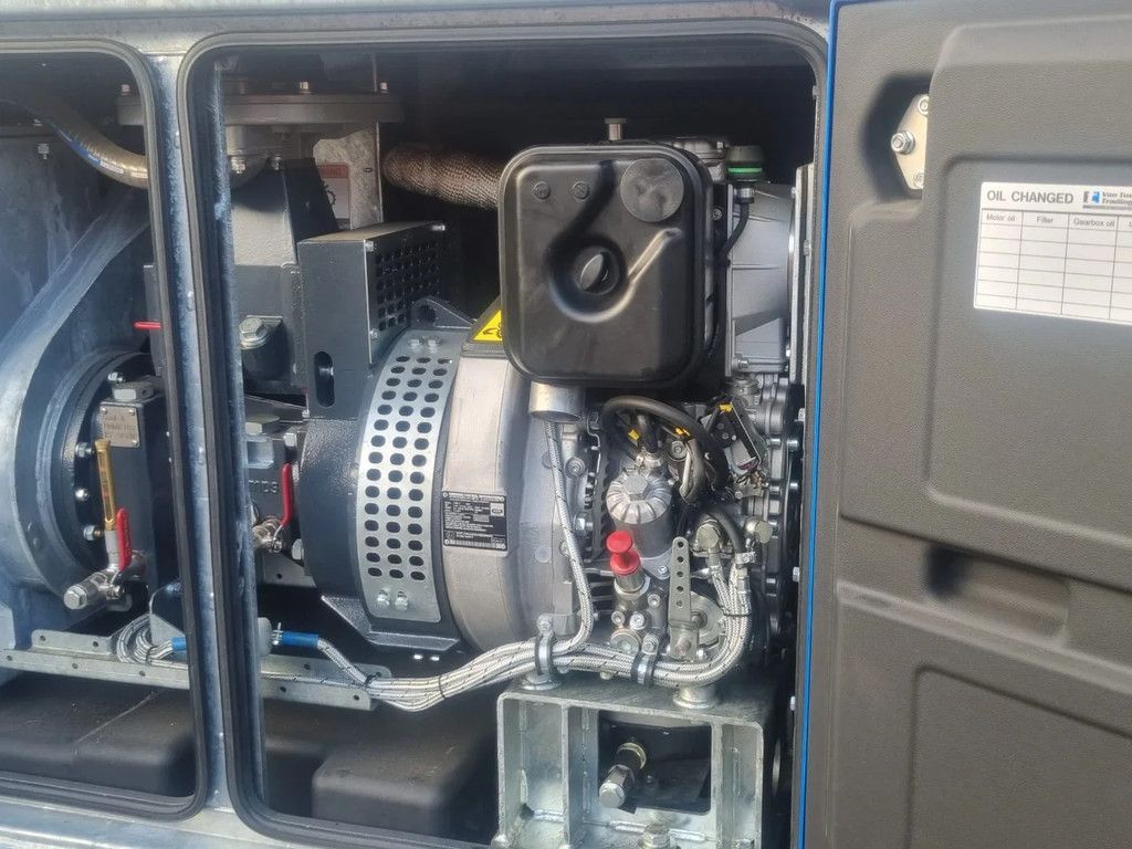 BBA BA75 D220 wit HATZ 1D81z